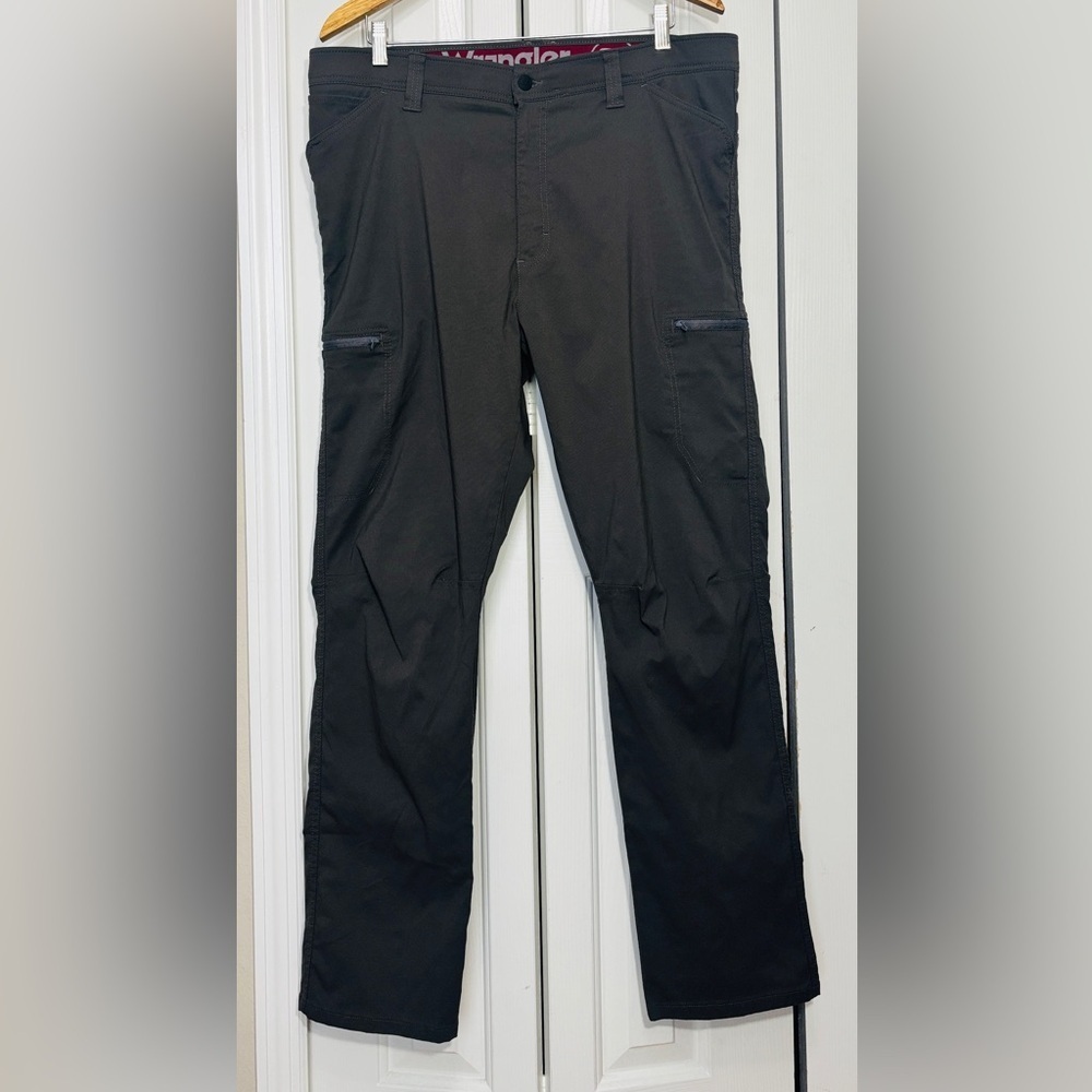 Wrangler Men's Dark Cargo Pants